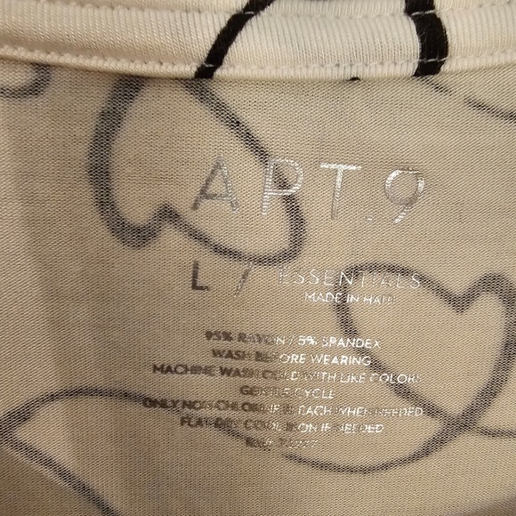 Apt.9 Essential Crewneck Tee Womens Large White Black Heart Print NWT - Picture 5 of 7
